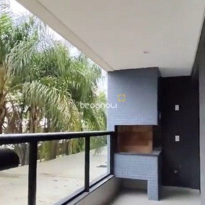 Apartamento com 123m², 3 quartos (sendo 3 suítes), 2 garagens, no bairro Jurerê Internacional em Florianópolis