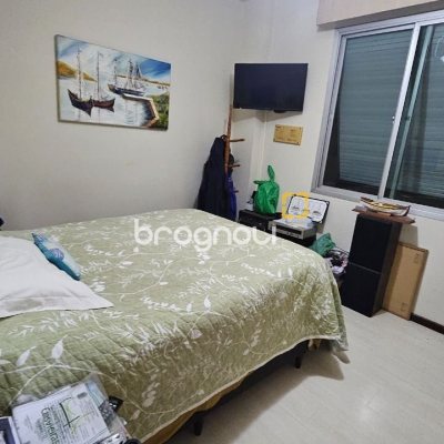 Apartamento com 211m², 4 quartos (sendo 1 suíte), 2 garagens, no bairro Centro em Florianópolis