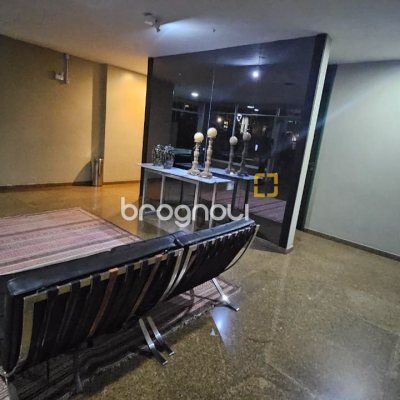 Apartamento com 211m², 4 quartos (sendo 1 suíte), 2 garagens, no bairro Centro em Florianópolis