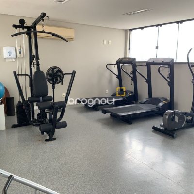 Apartamento com 81m², 3 quartos (sendo 1 suíte), 1 garagem, no bairro Centro em Florianópolis