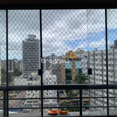 Apartamento com 81m², 3 quartos (sendo 1 suíte), 1 garagem, no bairro Centro em Florianópolis
