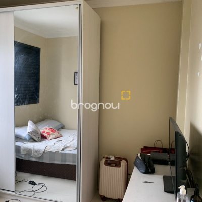 Apartamento com 81m², 3 quartos (sendo 1 suíte), 1 garagem, no bairro Centro em Florianópolis
