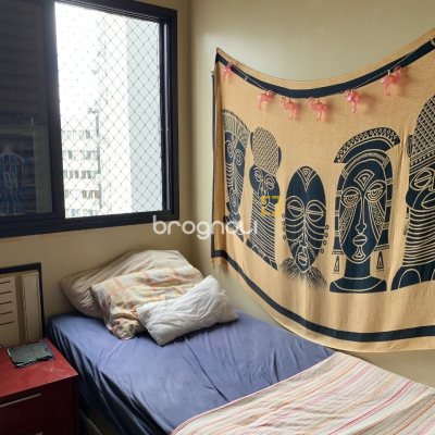 Apartamento com 81m², 3 quartos (sendo 1 suíte), 1 garagem, no bairro Centro em Florianópolis