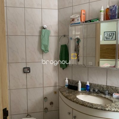 Apartamento com 81m², 3 quartos (sendo 1 suíte), 1 garagem, no bairro Centro em Florianópolis