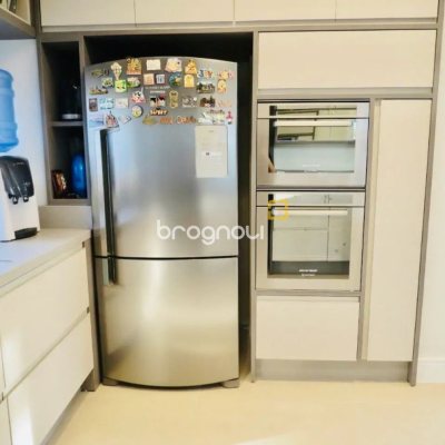 Casa com 385m², 5 quartos (sendo 5 suítes), 2 garagens, no bairro Jurerê Internacional em Florianópolis
