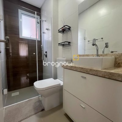 Apartamento com 72m², 2 quartos (sendo 1 suíte), 1 garagem, no bairro Jurerê Internacional em Florianópolis