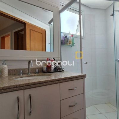 Apartamento com 91m², 3 quartos (sendo 1 suíte), 2 garagens, no bairro Trindade em Florianópolis