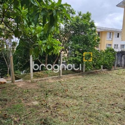Casa com 288m², 4 garagens, no bairro Saco dos Limões em Florianópolis