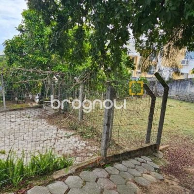 Casa com 288m², 4 garagens, no bairro Saco dos Limões em Florianópolis