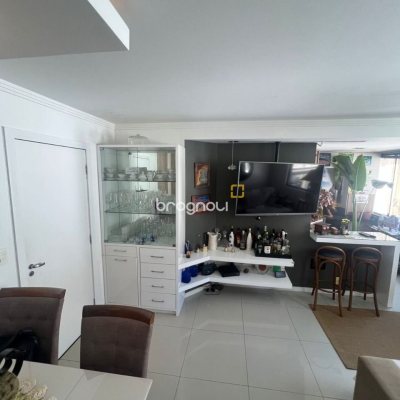 Apartamento com 75m², 2 quartos (sendo 1 suíte), 1 garagem, no bairro Canasvieiras em Florianópolis