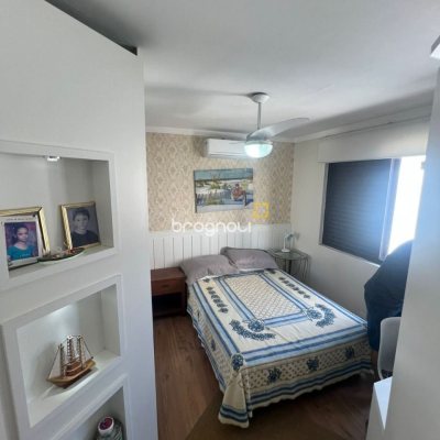 Apartamento com 75m², 2 quartos (sendo 1 suíte), 1 garagem, no bairro Canasvieiras em Florianópolis