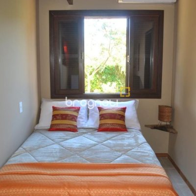 Casa com 322m², 7 quartos (sendo 7 suítes), 8 garagens, no bairro Açores em Florianópolis