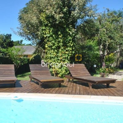 Casa com 322m², 7 quartos (sendo 7 suítes), 8 garagens, no bairro Açores em Florianópolis