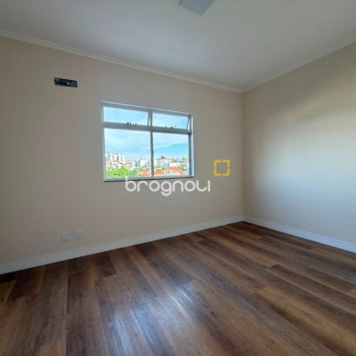 Apartamento com 58m², 2 quartos, 1 garagem, no bairro Estreito em Florianópolis