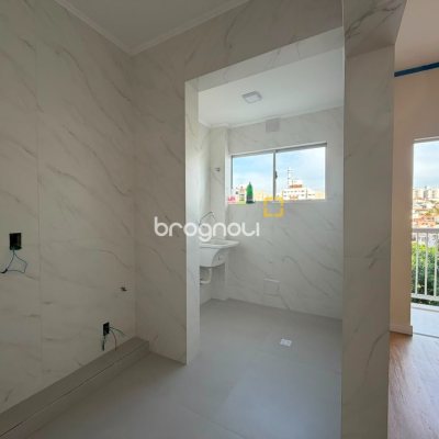 Apartamento com 58m², 2 quartos, 1 garagem, no bairro Estreito em Florianópolis