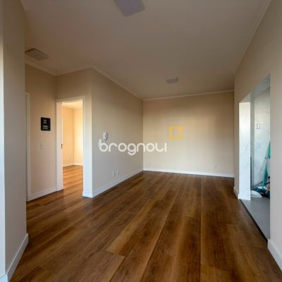 Apartamento com 58m², 2 quartos, 1 garagem, no bairro Estreito em Florianópolis