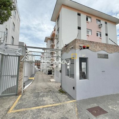 Apartamento com 58m², 2 quartos, 1 garagem, no bairro Estreito em Florianópolis