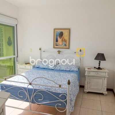Casa de Condomínio com 103m², 2 quartos (sendo 2 suítes), 1 garagem, no bairro Canasvieiras em Florianópolis