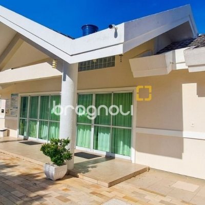 Casa de Condomínio com 103m², 2 quartos (sendo 2 suítes), 1 garagem, no bairro Canasvieiras em Florianópolis