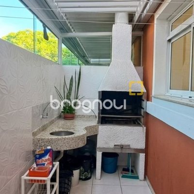 Casa de Condomínio com 103m², 2 quartos (sendo 2 suítes), 1 garagem, no bairro Canasvieiras em Florianópolis