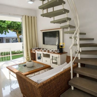 Casa de Condomínio com 103m², 2 quartos (sendo 2 suítes), 1 garagem, no bairro Canasvieiras em Florianópolis