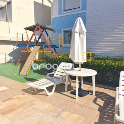 Casa de Condomínio com 103m², 2 quartos (sendo 2 suítes), 1 garagem, no bairro Canasvieiras em Florianópolis