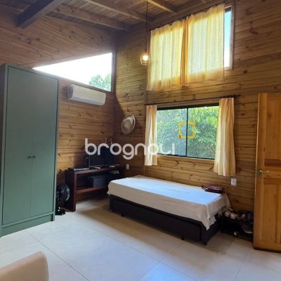 Sítio com 100m², 1 quarto, 3 garagens, no bairro Penha em Paulo Lopes