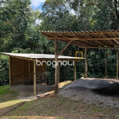 Sítio com 100m², 1 quarto, 3 garagens, no bairro Penha em Paulo Lopes