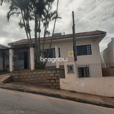 Casa com 150m², 3 quartos (sendo 1 suíte), 1 garagem, no bairro Serraria em São José