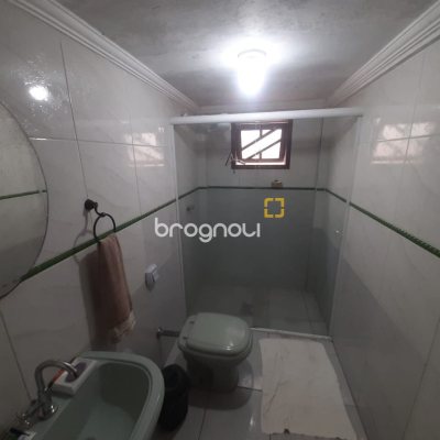 Casa com 150m², 3 quartos (sendo 1 suíte), 1 garagem, no bairro Serraria em São José