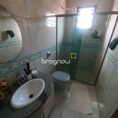 Casa com 150m², 3 quartos (sendo 1 suíte), 1 garagem, no bairro Serraria em São José