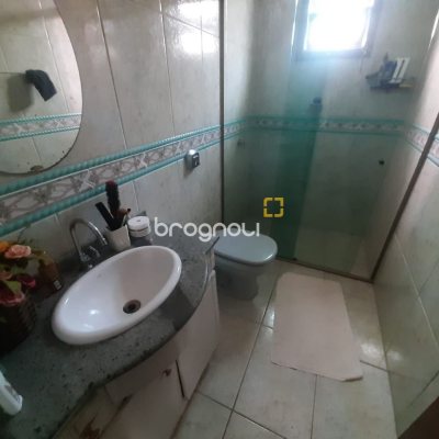 Casa com 150m², 3 quartos (sendo 1 suíte), 1 garagem, no bairro Serraria em São José