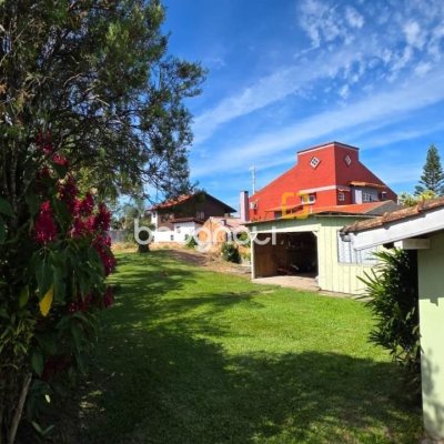 Terreno com 787m², no bairro Campeche em Florianópolis