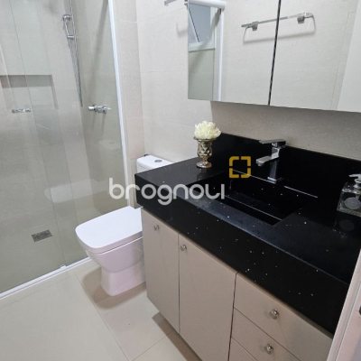 Apartamento com 101m², 3 quartos (sendo 1 suíte), 1 garagem, no bairro Canasvieiras em Florianópolis