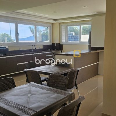 Apartamento com 101m², 3 quartos (sendo 1 suíte), 1 garagem, no bairro Canasvieiras em Florianópolis