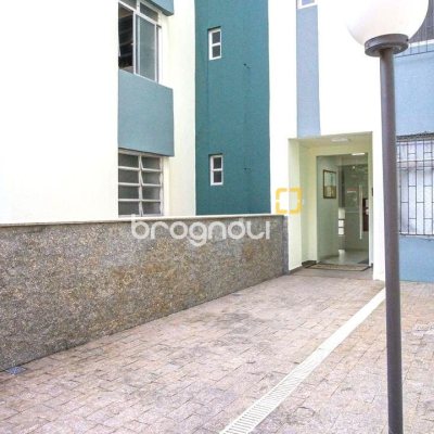 Apartamento com 72m², 2 quartos (sendo 1 suíte), 1 garagem, no bairro Trindade em Florianópolis