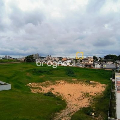 Apartamento com 76m², 2 quartos (sendo 2 suítes), 1 garagem, no bairro Jardim Atlântico em Florianópolis