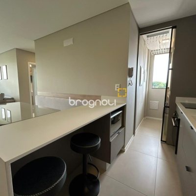 Apartamento com 76m², 2 quartos (sendo 2 suítes), 1 garagem, no bairro Jardim Atlântico em Florianópolis