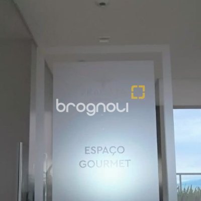 Apartamento com 76m², 2 quartos (sendo 2 suítes), 1 garagem, no bairro Jardim Atlântico em Florianópolis