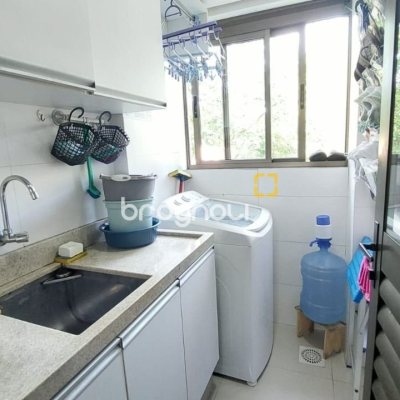 Apartamento com 88m², 3 quartos (sendo 1 suíte), 2 garagens, no bairro Campeche em Florianópolis