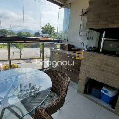 Apartamento com 88m², 3 quartos (sendo 1 suíte), 2 garagens, no bairro Campeche em Florianópolis