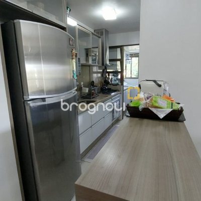 Apartamento com 88m², 3 quartos (sendo 1 suíte), 2 garagens, no bairro Campeche em Florianópolis