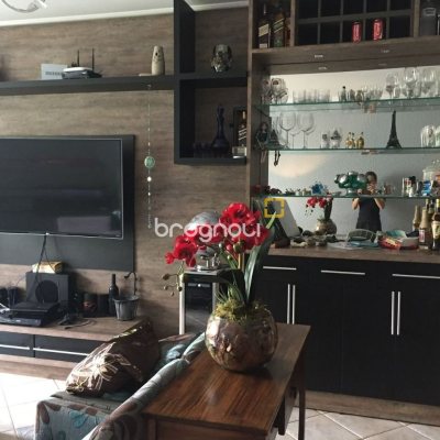 Casa com 100m², 3 quartos (sendo 1 suíte), 2 garagens, no bairro Ingleses em Florianópolis