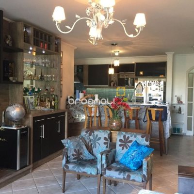 Casa com 100m², 3 quartos (sendo 1 suíte), 2 garagens, no bairro Ingleses em Florianópolis