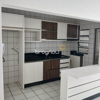 Apartamento com 71m², 2 quartos (sendo 1 suíte), 1 garagem, no bairro Abraão em Florianópolis