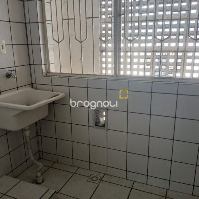 Apartamento com 71m², 2 quartos (sendo 1 suíte), 1 garagem, no bairro Abraão em Florianópolis