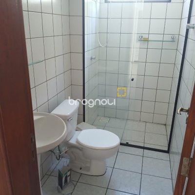 Apartamento com 71m², 2 quartos (sendo 1 suíte), 1 garagem, no bairro Abraão em Florianópolis
