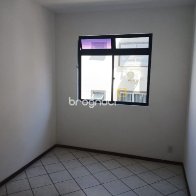Apartamento com 71m², 2 quartos (sendo 1 suíte), 1 garagem, no bairro Abraão em Florianópolis