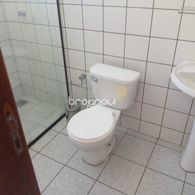 Apartamento com 71m², 2 quartos (sendo 1 suíte), 1 garagem, no bairro Abraão em Florianópolis
