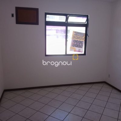 Apartamento com 71m², 2 quartos (sendo 1 suíte), 1 garagem, no bairro Abraão em Florianópolis